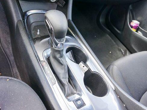 Used 2024 Chevrolet Malibu LT image 11