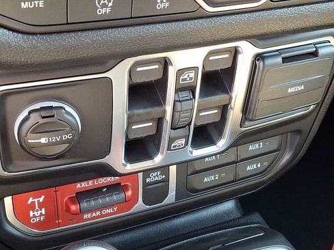 New 2026 Jeep Gladiator Sport image 17