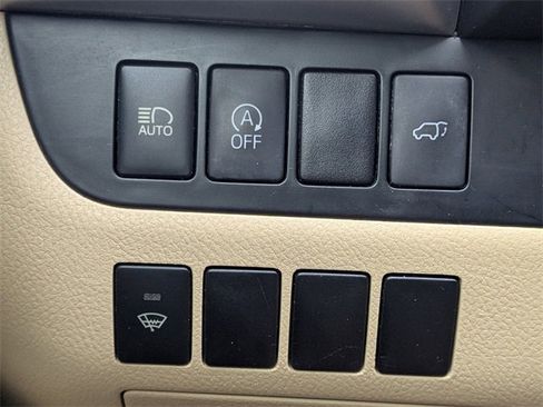 Used 2017 Toyota Highlander FWD V6 image 26