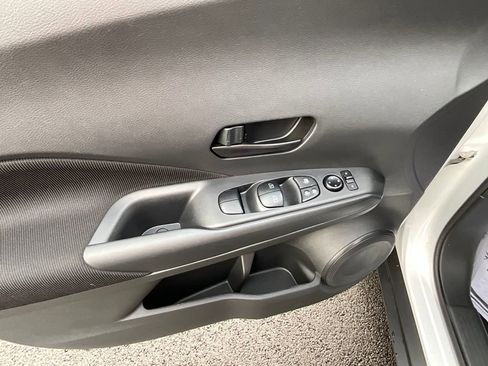 Certified 2025 Nissan Kicks Play S image 33