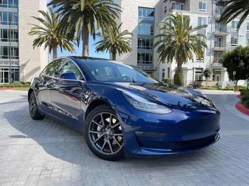 Used 2019 Tesla Model 3 Standard Range Plus RWD image 2