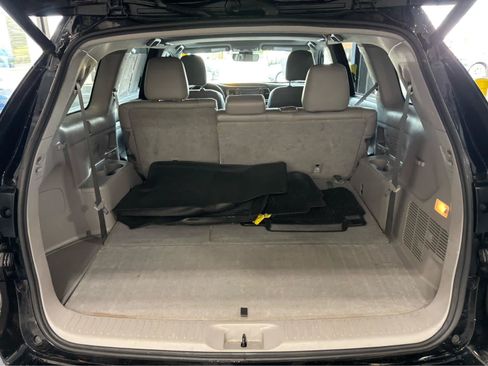 Used 2019 Toyota Highlander XLE AWD/4WD image 10