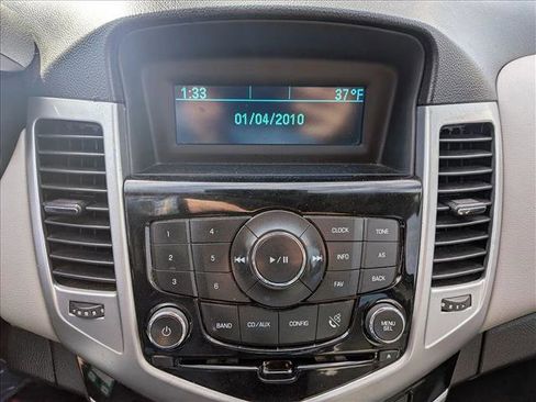 Used 2014 Chevrolet Cruze LS image 13