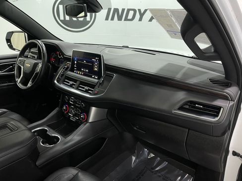 Used 2021 Chevrolet Suburban LT image 19