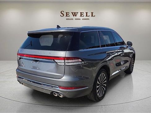 Used 2023 Lincoln Aviator Reserve w/ Elements Package Plus AWD/4WD image 4