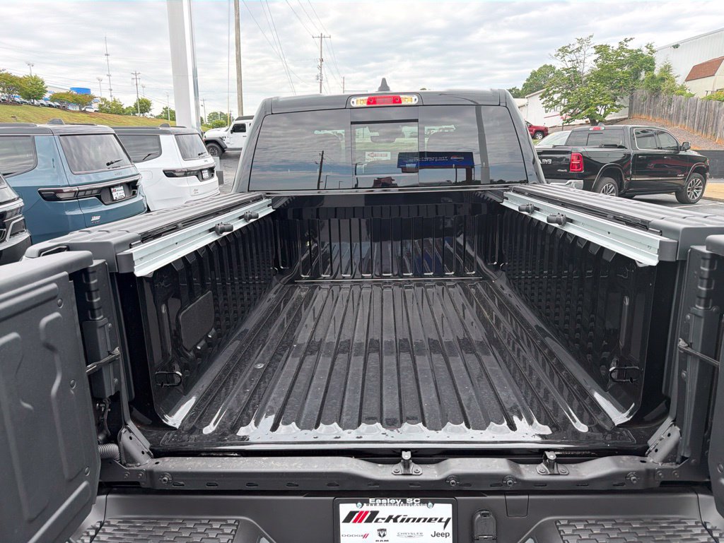 New 2026 RAM 1500 Big Horn w/ Night Edition AWD/4WD image 23