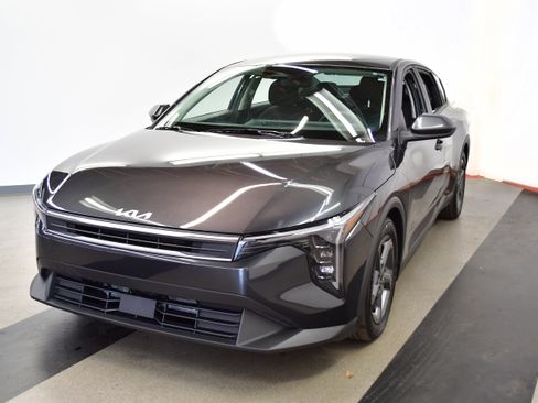 Used 2025 Kia K4 FWD image 4