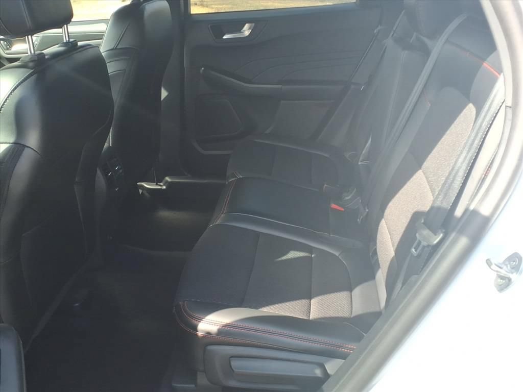Used 2025 Ford Escape ST-Line FWD image 22