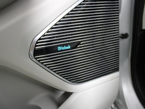 Used 2022 Jeep Grand Cherokee Overland w/ Luxury Tech Group IV image 42