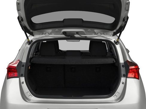 Used 2018 Toyota Corolla iM w/ Carpet Mat Package (TMS) FWD image 12