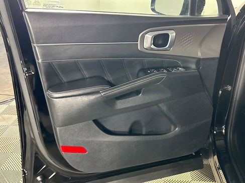 Certified 2022 Kia Sorento SX AWD/4WD image 11
