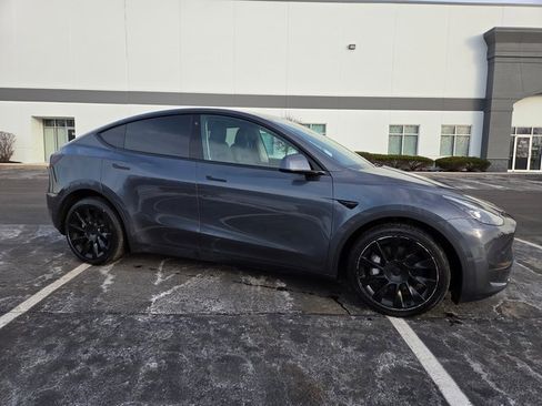 Used 2020 Tesla Model Y Long Range image 5