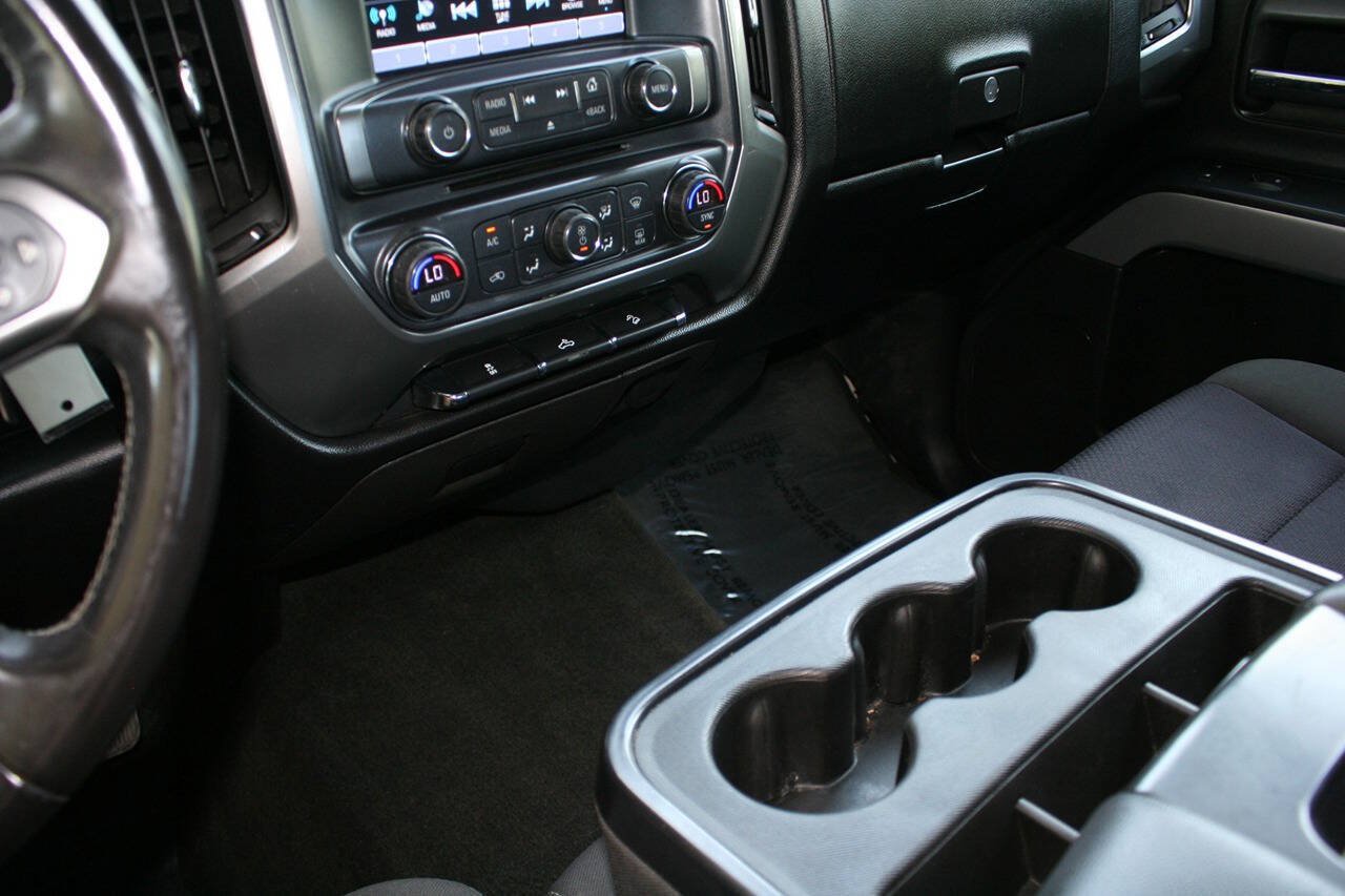 Used 2017 Chevrolet Silverado 1500 LT w/ All Star Edition AWD/4WD image 17