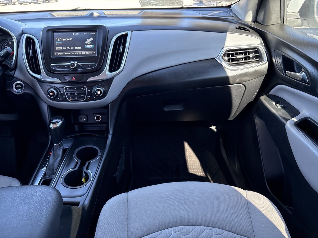 Used 2018 Chevrolet Equinox LT FWD image 14