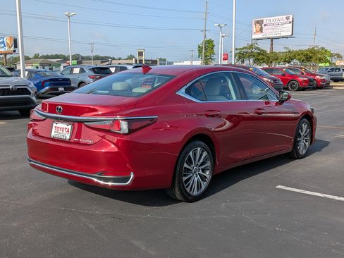 Used 2021 Lexus ES 250 w/ Premium Package AWD/4WD image 8