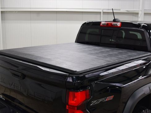 Used 2023 Chevrolet Colorado ZR2 w/ ZR2 Convenience Package III image 28