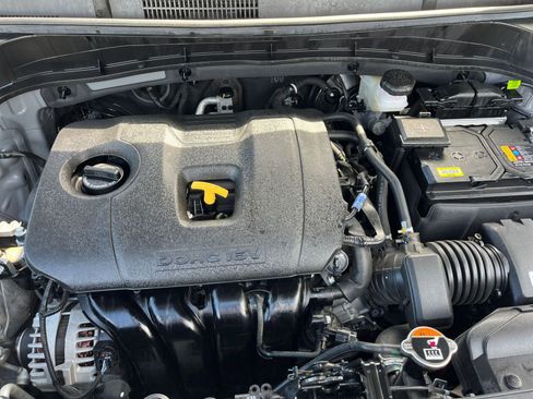 Used 2025 Kia Soul LX w/ LX Technology Package image 32