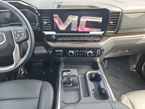 Used 2024 GMC Sierra 1500 Elevation w/ Elevation Premium Package AWD/4WD image 21