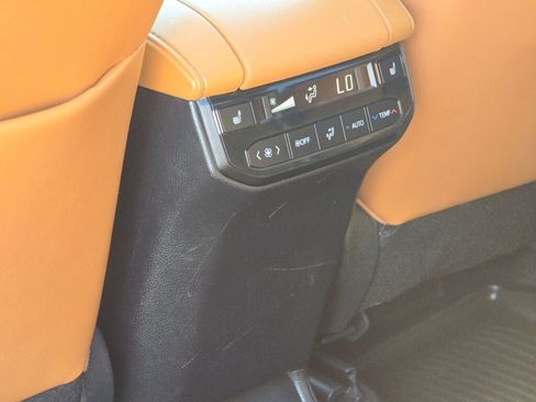 Used 2024 Toyota Highlander Platinum image 42