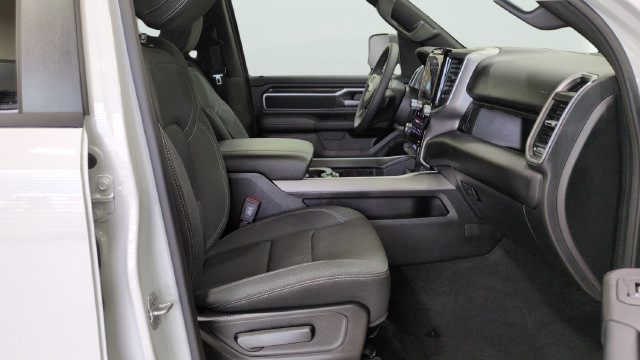 Used 2025 RAM 1500 Big Horn AWD/4WD image 13