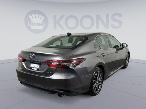 Used 2023 Toyota Camry XLE w/ Navigation Package image 7