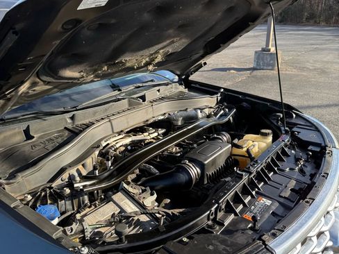 Used 2020 Ford Explorer Platinum w/ Premium Technology Package image 25