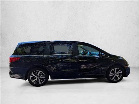 Used 2021 Honda Odyssey Touring image 4
