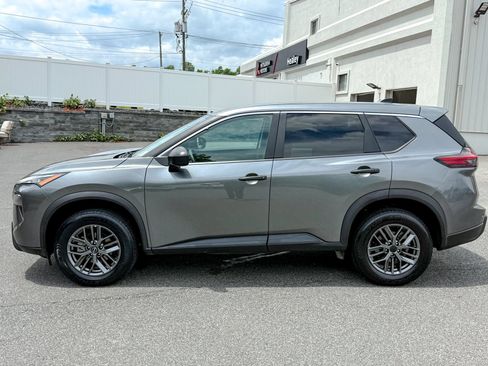 Used 2024 Nissan Rogue S AWD/4WD image 4