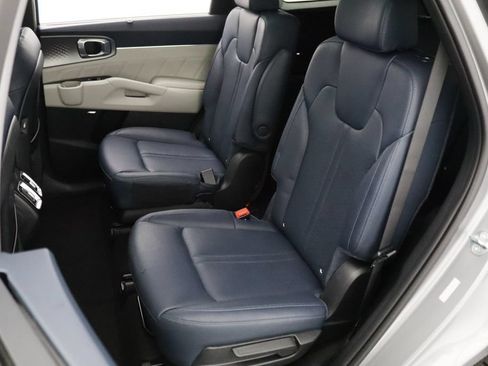 Used 2023 Kia Sorento SX Prestige AWD/4WD image 10