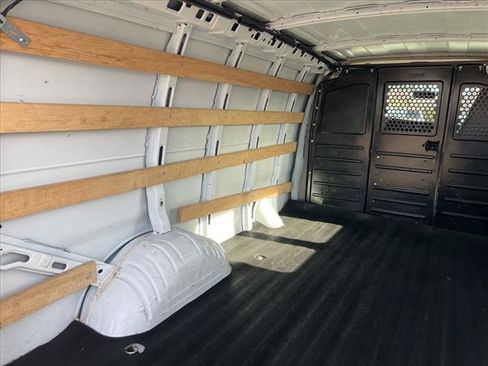 Used 2018 GMC Savana 2500 w/ Driver Convenience Package RWD image 7