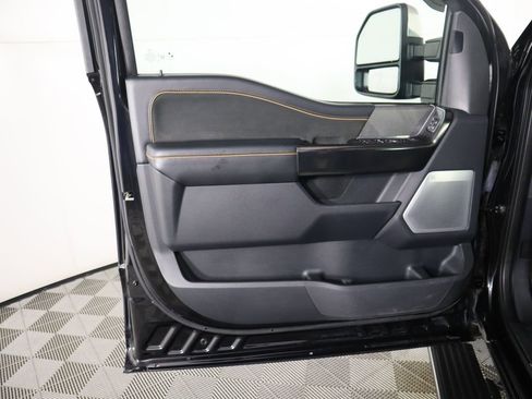 Used 2022 Ford F150 Platinum image 25