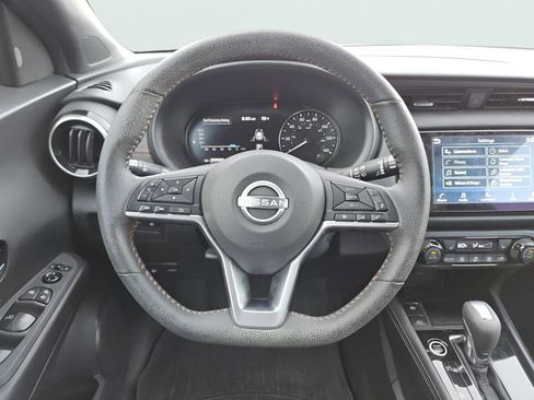 Used 2023 Nissan Kicks SR w/ SR Premium Package image 25