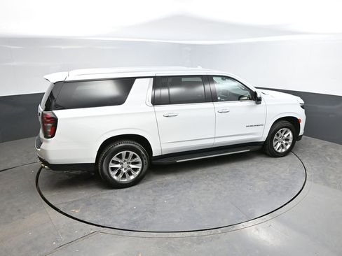 Used 2023 Chevrolet Suburban Premier AWD/4WD image 28