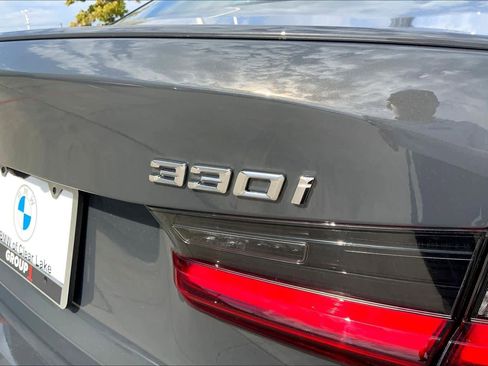 Used 2026 BMW 330i Sedan w/ M Sport Package image 15