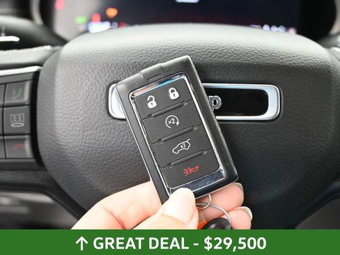 Used 2024 Jeep Grand Cherokee Altitude image 37