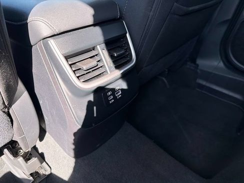 Used 2023 Subaru Outback Premium AWD/4WD image 17