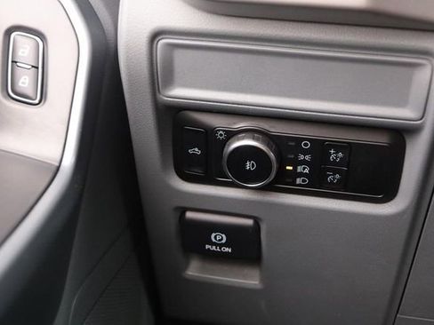 Used 2023 Ford F150 XLT AWD/4WD image 19