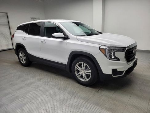 Used 2023 GMC Terrain SLE image 11