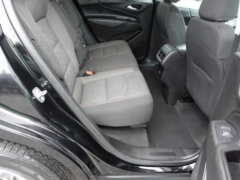 Used 2018 Chevrolet Equinox LT FWD image 25