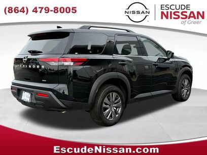 Certified 2025 Nissan Pathfinder SV