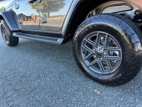 Certified 2024 Jeep Wrangler Sport S image 13