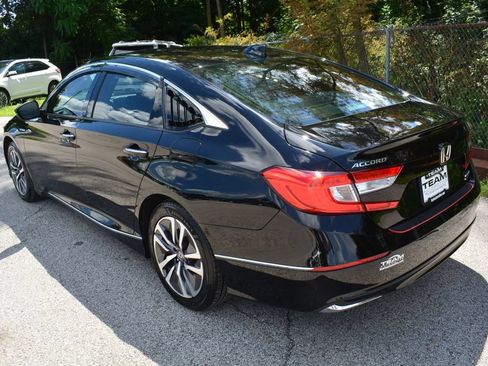Used 2020 Honda Accord Touring image 7