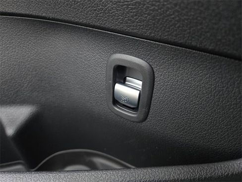 New 2026 Mercedes-Benz C 300 4MATIC Sedan image 22