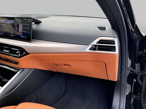 Certified 2025 BMW 330i Sedan RWD image 19