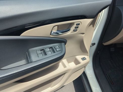 Used 2017 Honda Pilot Touring image 19