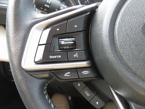 Used 2022 Subaru Ascent Limited w/ Technology Package image 26