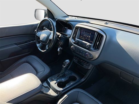 Used 2022 Chevrolet Colorado Z71 image 24