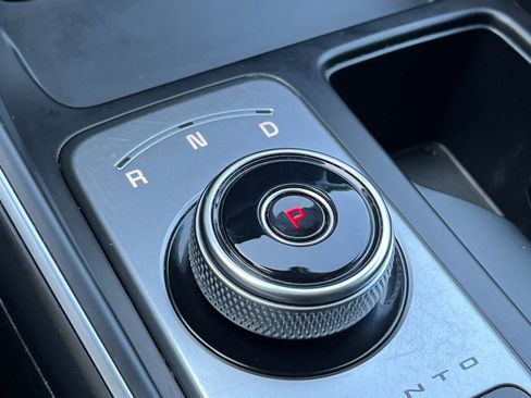 Used 2024 Kia Sorento EX image 19