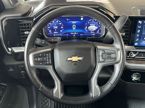 Used 2022 Chevrolet Silverado 1500 LT image 37