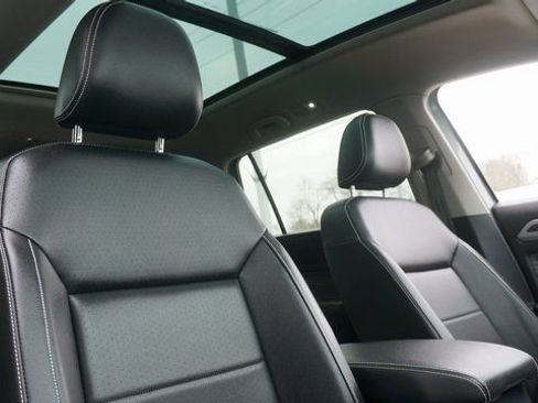 Certified 2023 Volkswagen Atlas SE w/ Panoramic Sunroof Package image 59